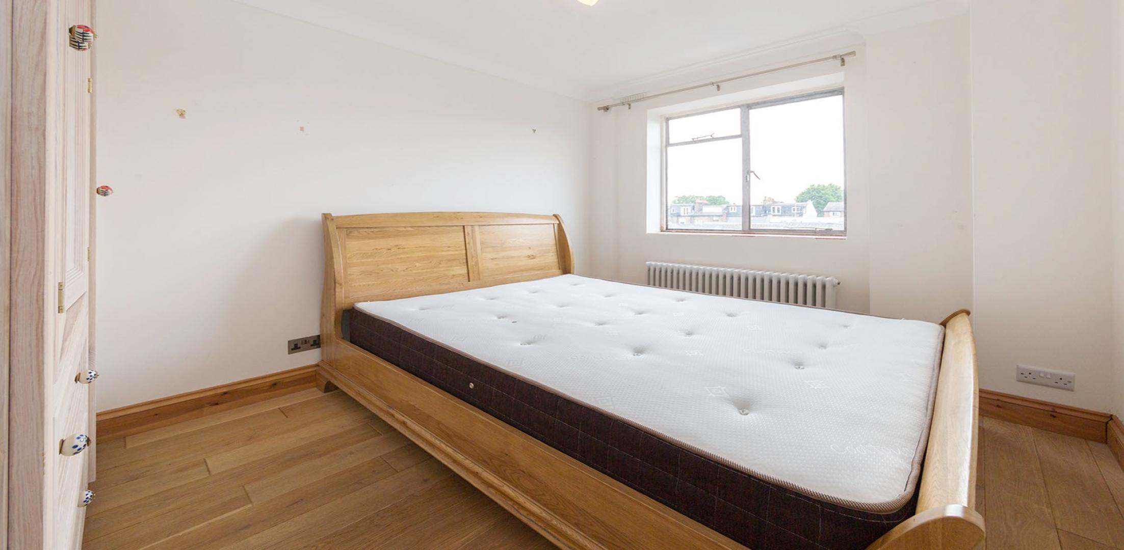			3 Bedroom, 1 bath, 1 reception Apartment			 Fairfax Rd, SOUTH HAMPSTEAD / SWISS COTTAGE